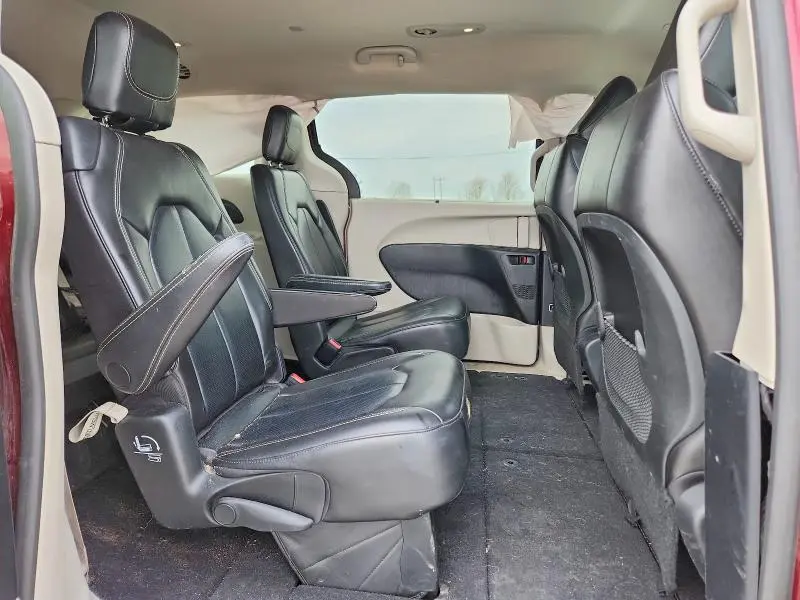 2020 CHRYSLER VOYAGER LXI  