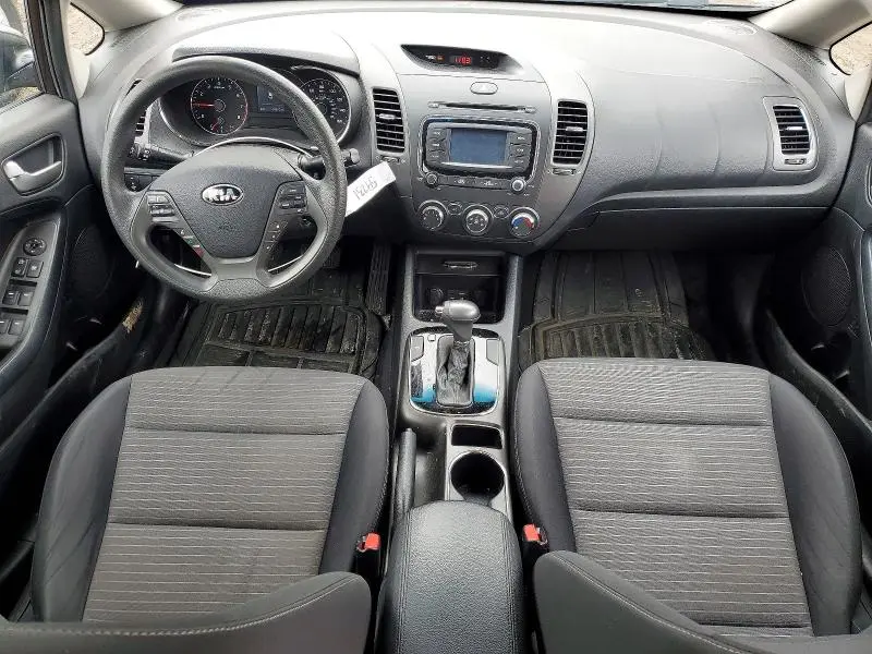 2017 KIA FORTE LX  