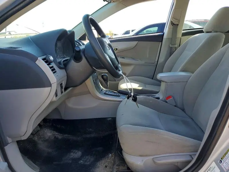 2013 TOYOTA COROLLA BASE  