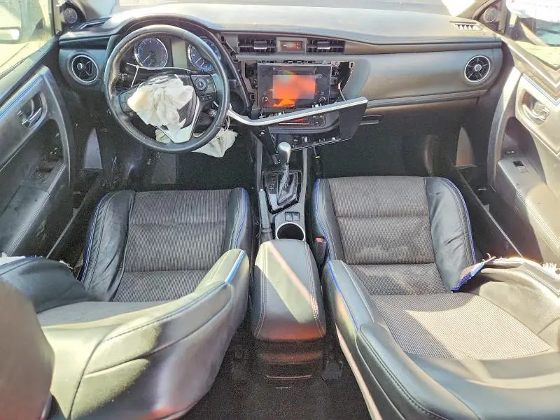 2019 TOYOTA COROLLA SE  