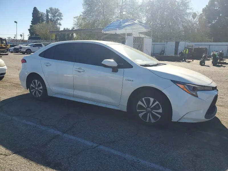 2021 TOYOTA COROLLA LE  