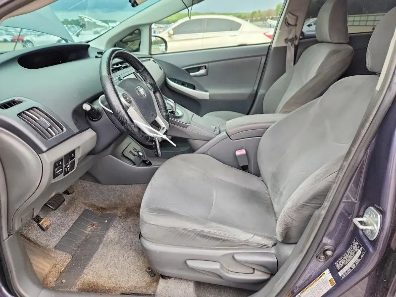 2010 TOYOTA PRIUS III  