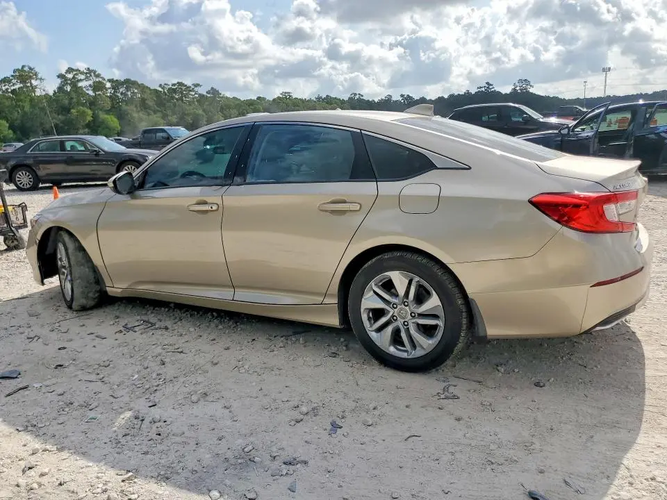 2018 HONDA ACCORD LX  