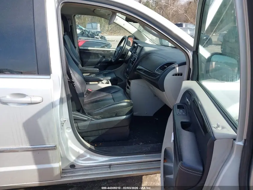 2012 CHRYSLER TOWN & COUNTRY TOURING