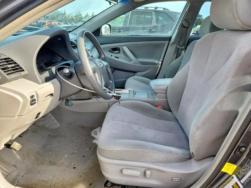 2011 TOYOTA CAMRY LE  