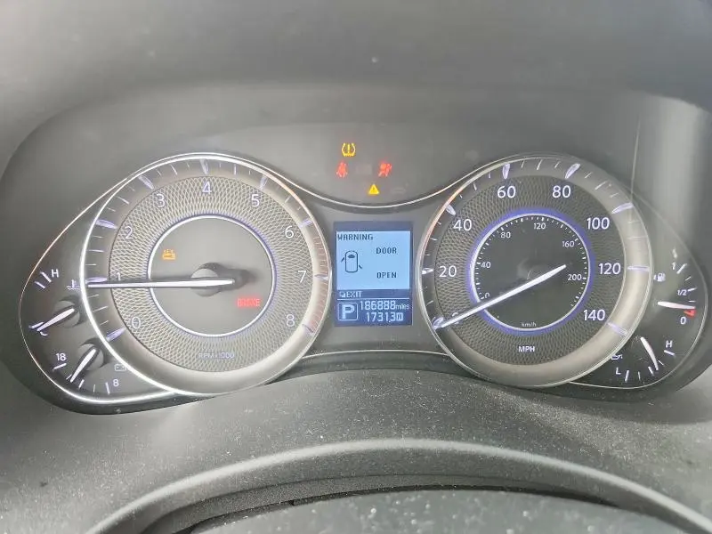 2015 INFINITI QX80 BASE  