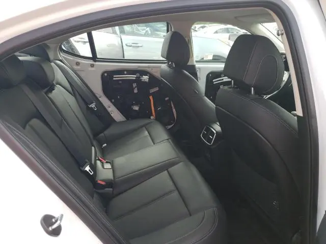 2025 GENESIS G70 BASE  