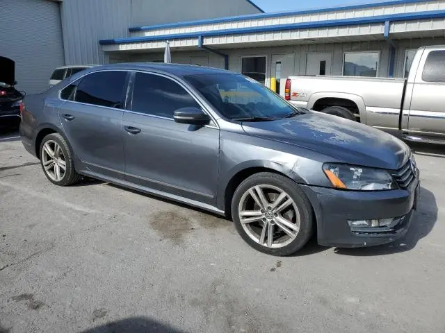 2015 VOLKSWAGEN PASSAT SE  
