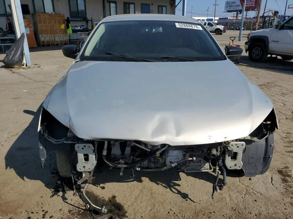 2011 VOLKSWAGEN JETTA   