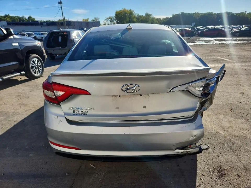 2017 HYUNDAI SONATA SE  