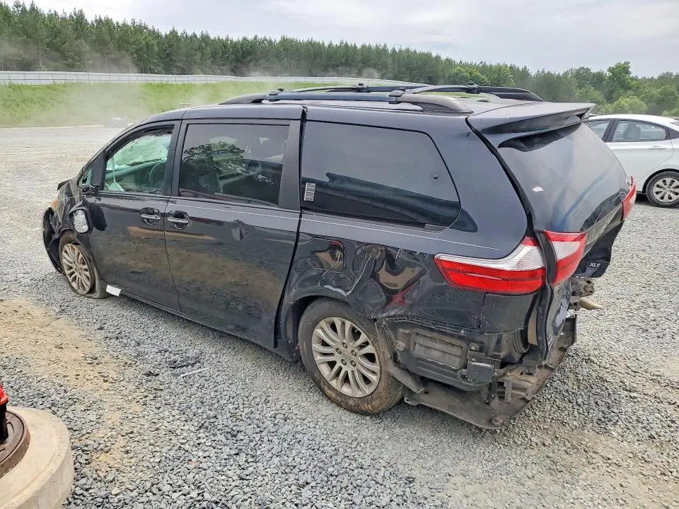 2015 TOYOTA SIENNA XLE 8-PASSENGER  