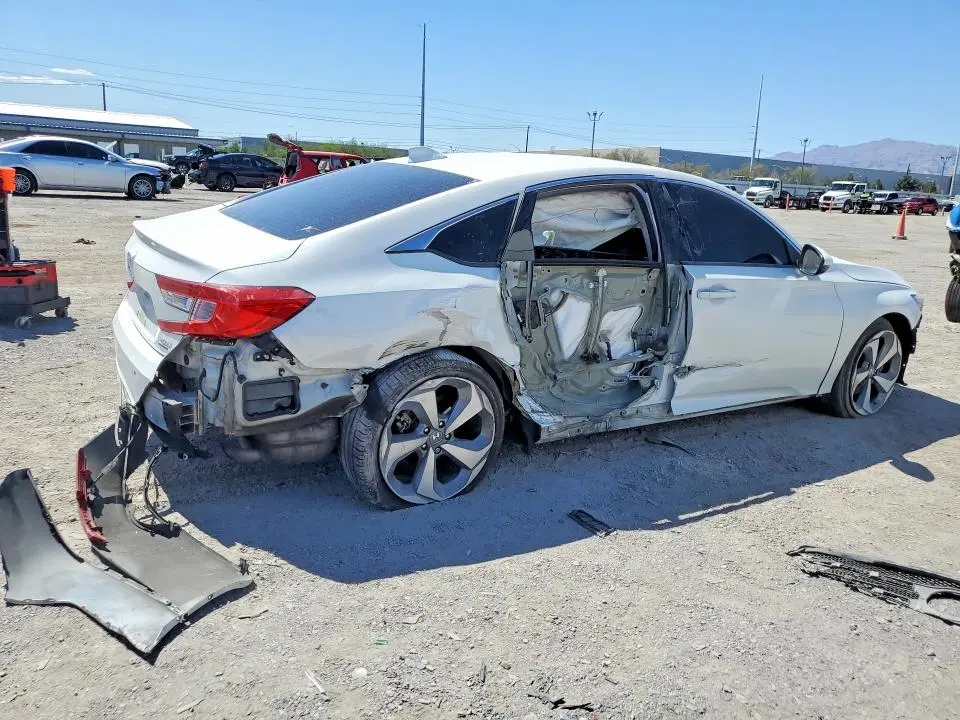 2020 HONDA ACCORD TOURING  