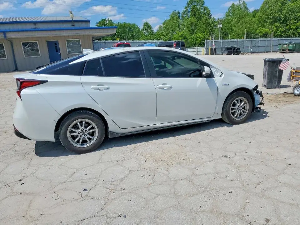 2021 TOYOTA PRIUS XLE AWD-E  