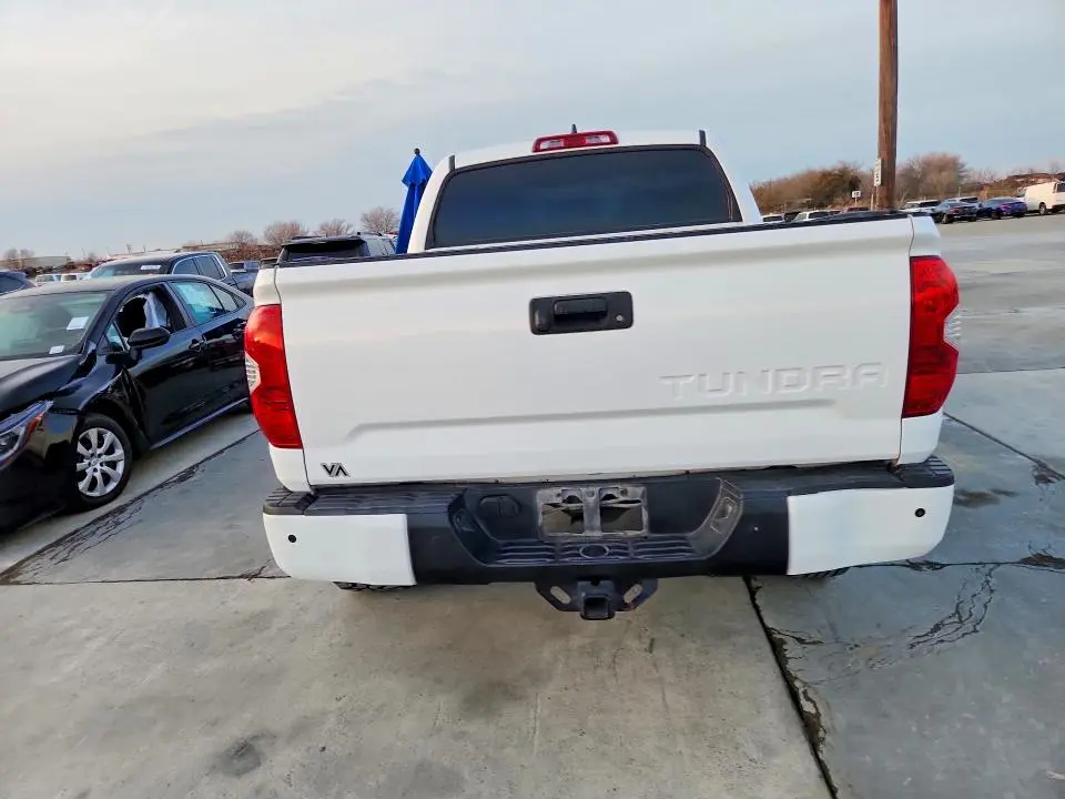 2021 TOYOTA TUNDRA CREWMAX SR5  