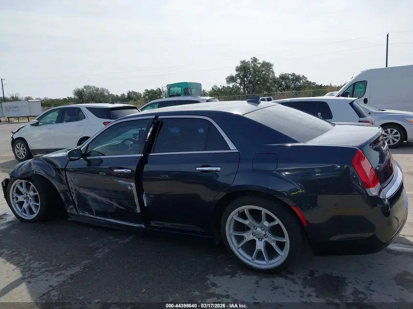 2016 CHRYSLER 300C  