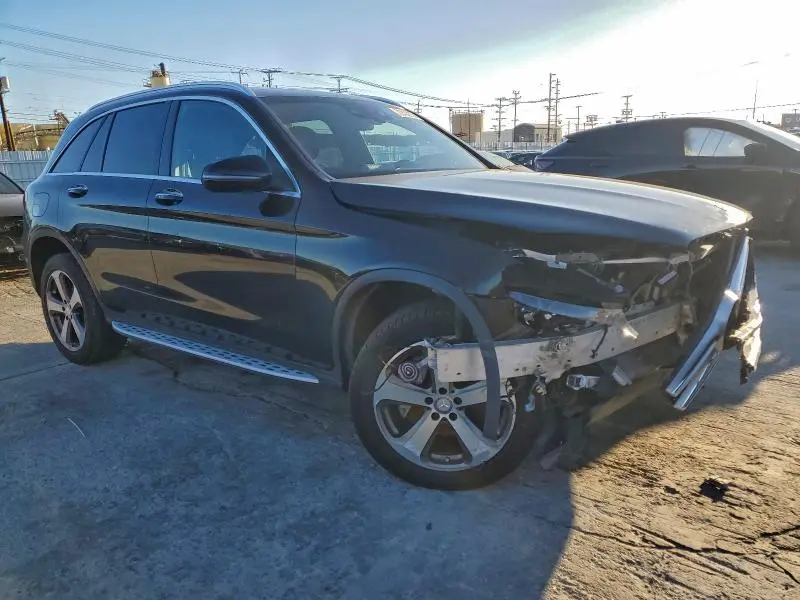 2017 MERCEDES-BENZ GLC 300  