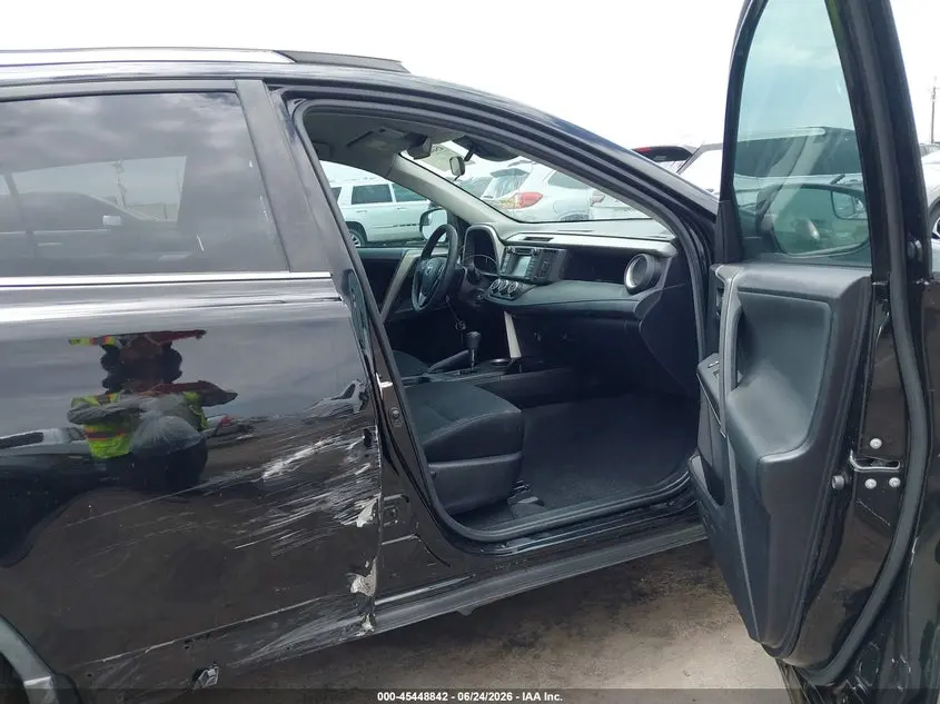 2018 TOYOTA RAV4 LE