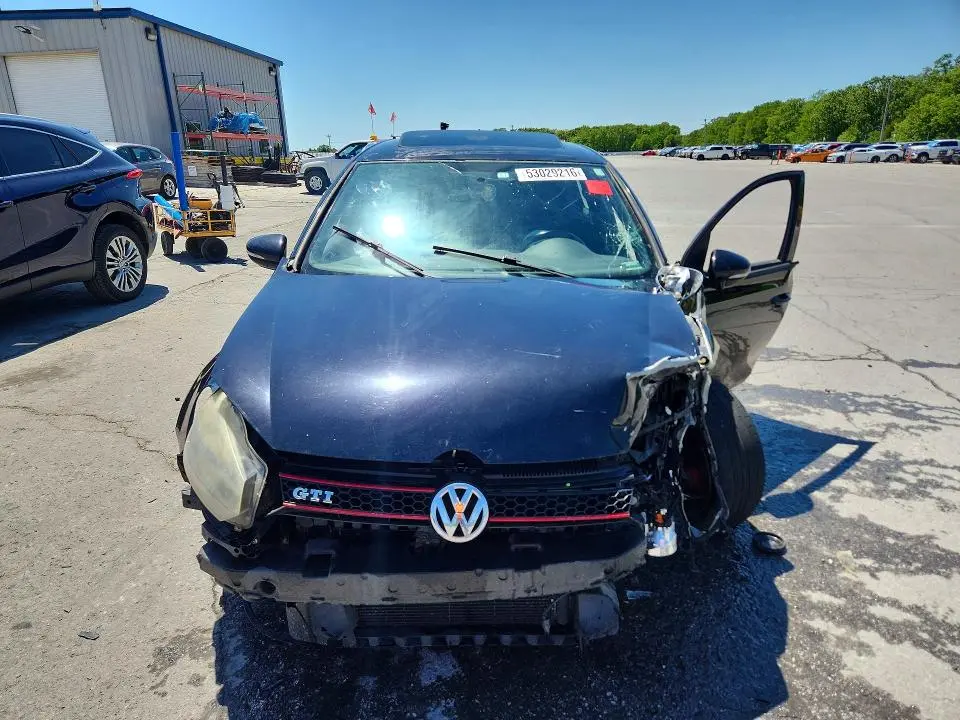 2011 VOLKSWAGEN GTI   