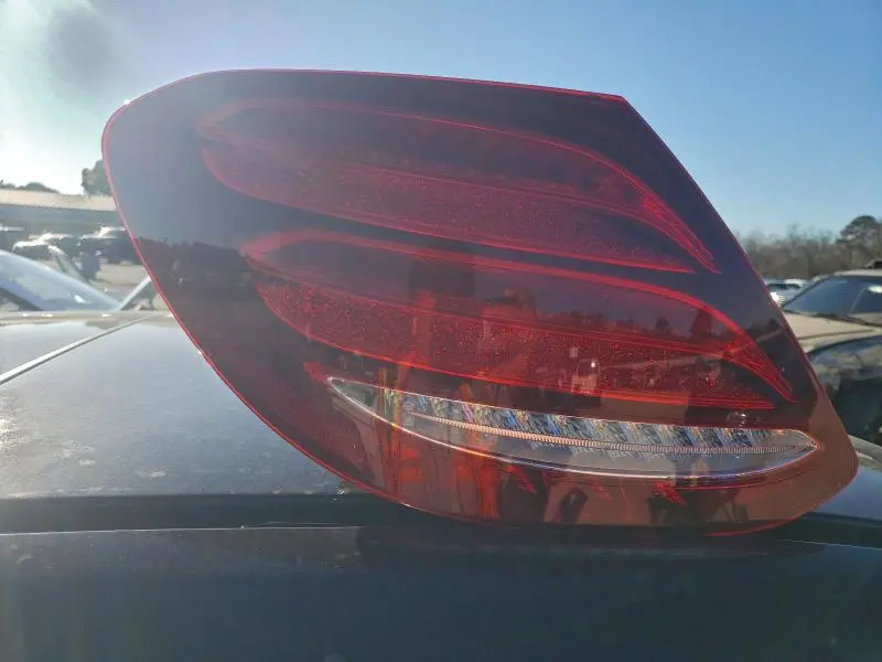 2019 MERCEDES-BENZ E 300  