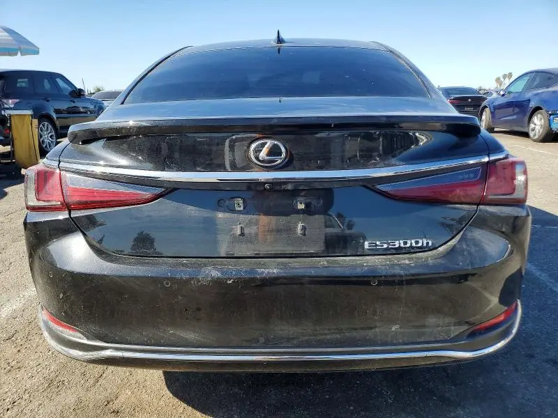 2025 LEXUS ES 300H BASE  