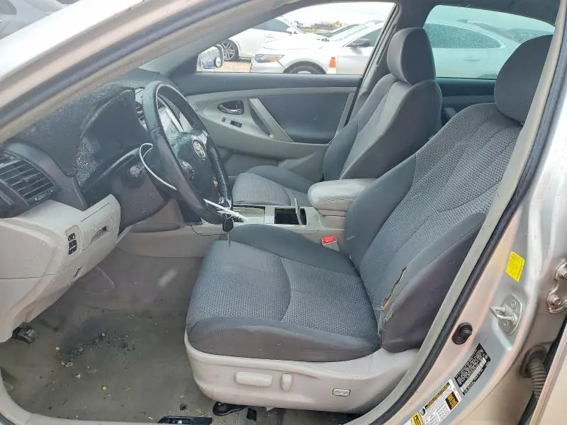 2011 TOYOTA CAMRY SE  