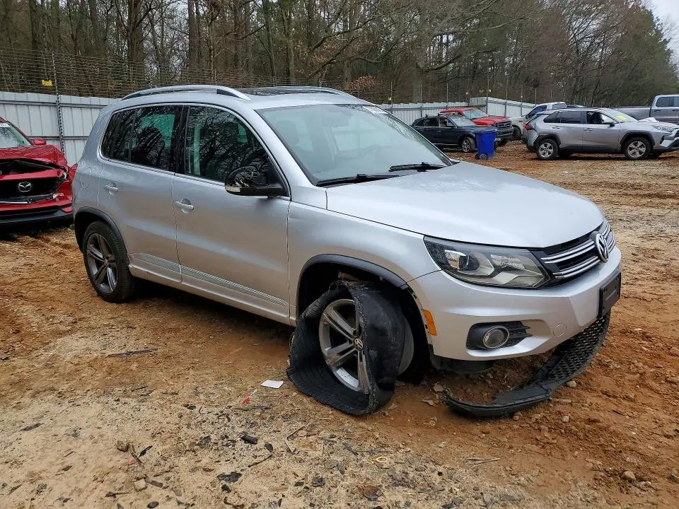 2017 VOLKSWAGEN TIGUAN SPORT  