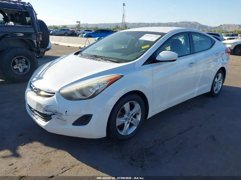 2013 HYUNDAI ELANTRA GLS