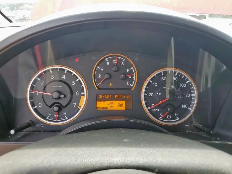2010 NISSAN TITAN XE  