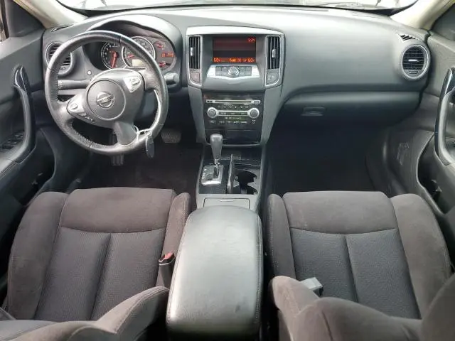 2010 NISSAN MAXIMA S  