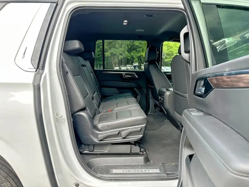 2025 CHEVROLET SUBURBAN K1500 LT  