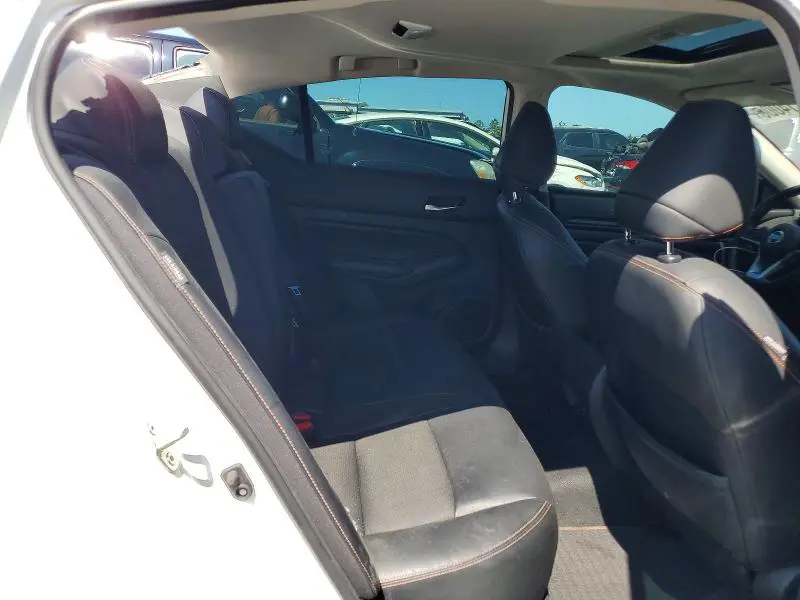 2021 NISSAN ALTIMA SR  