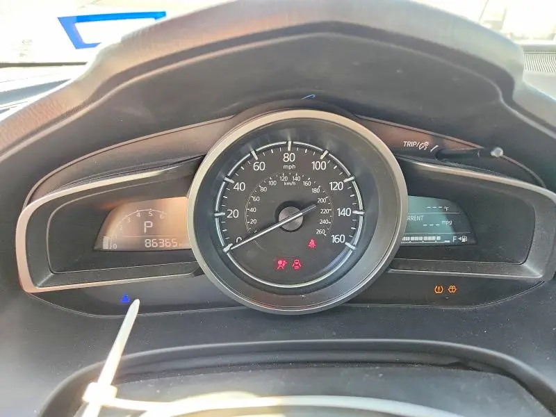 2017 MAZDA 3 TOURING  