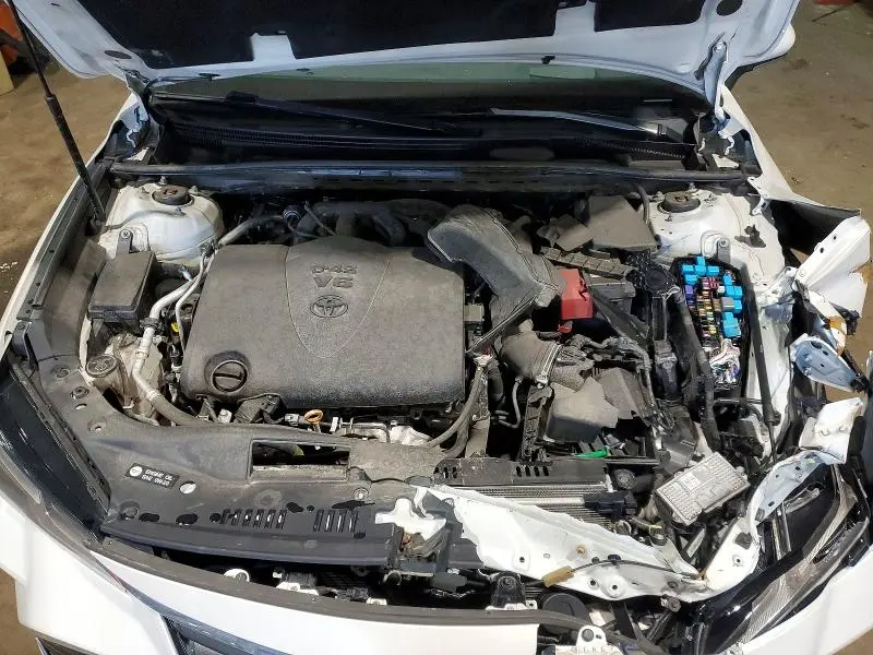 2022 TOYOTA AVALON LIMITED  