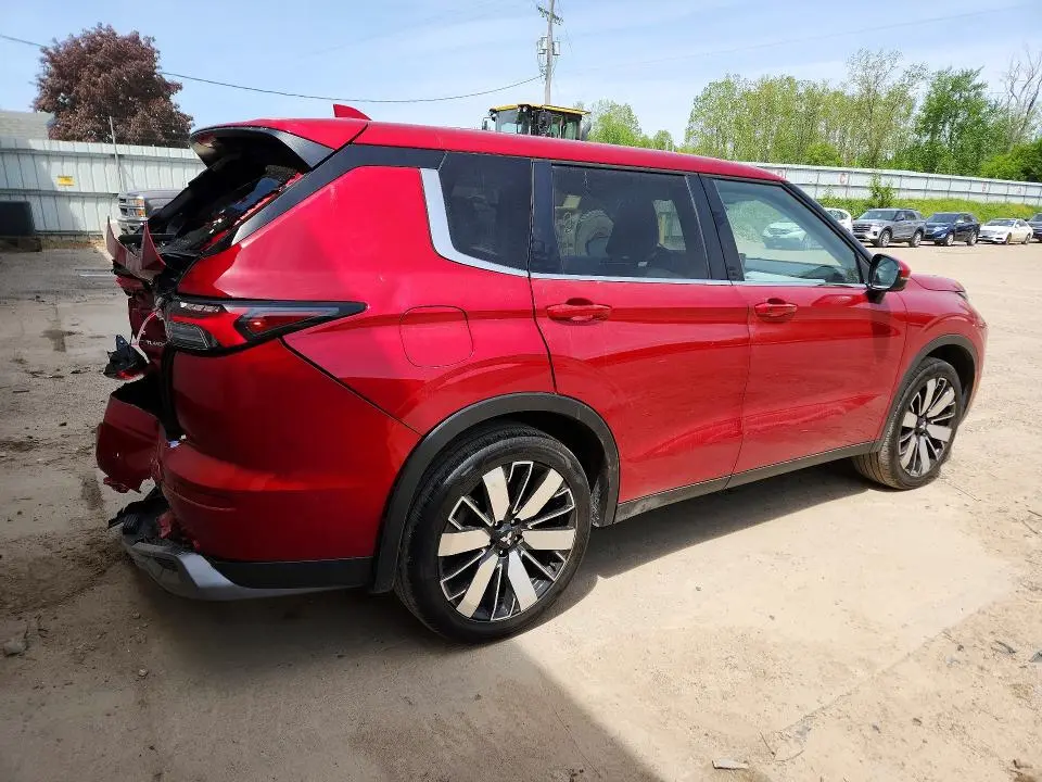 2025 MITSUBISHI OUTLANDER SE  