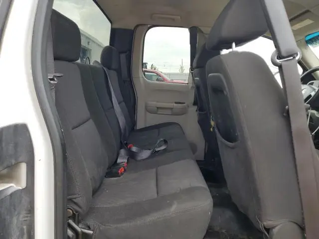 2011 CHEVROLET SILVERADO C2500 HEAVY DUTY  
