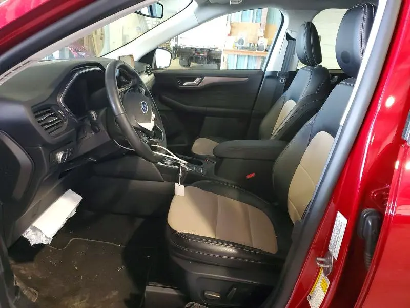 2021 FORD ESCAPE TITANIUM  