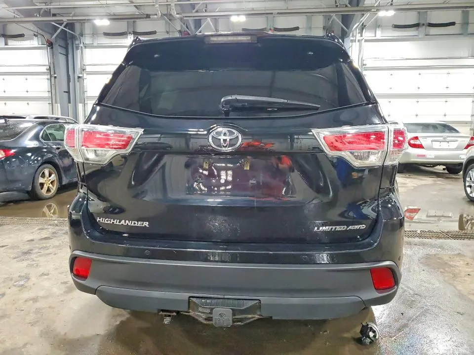 2016 TOYOTA HIGHLANDER LIMITED  