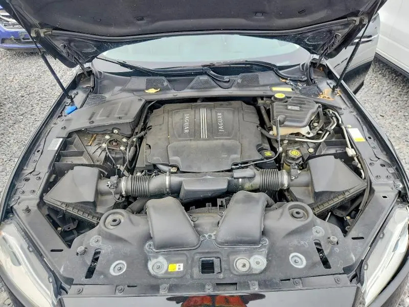2011 JAGUAR XJL   