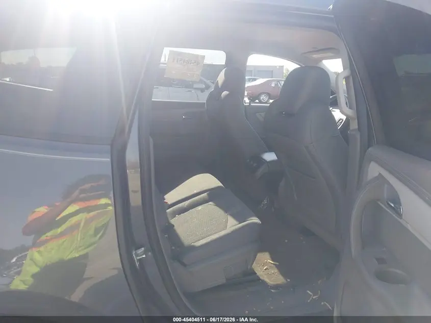 2014 CHEVROLET TRAVERSE LS