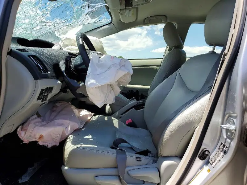 2012 TOYOTA PRIUS THREE  