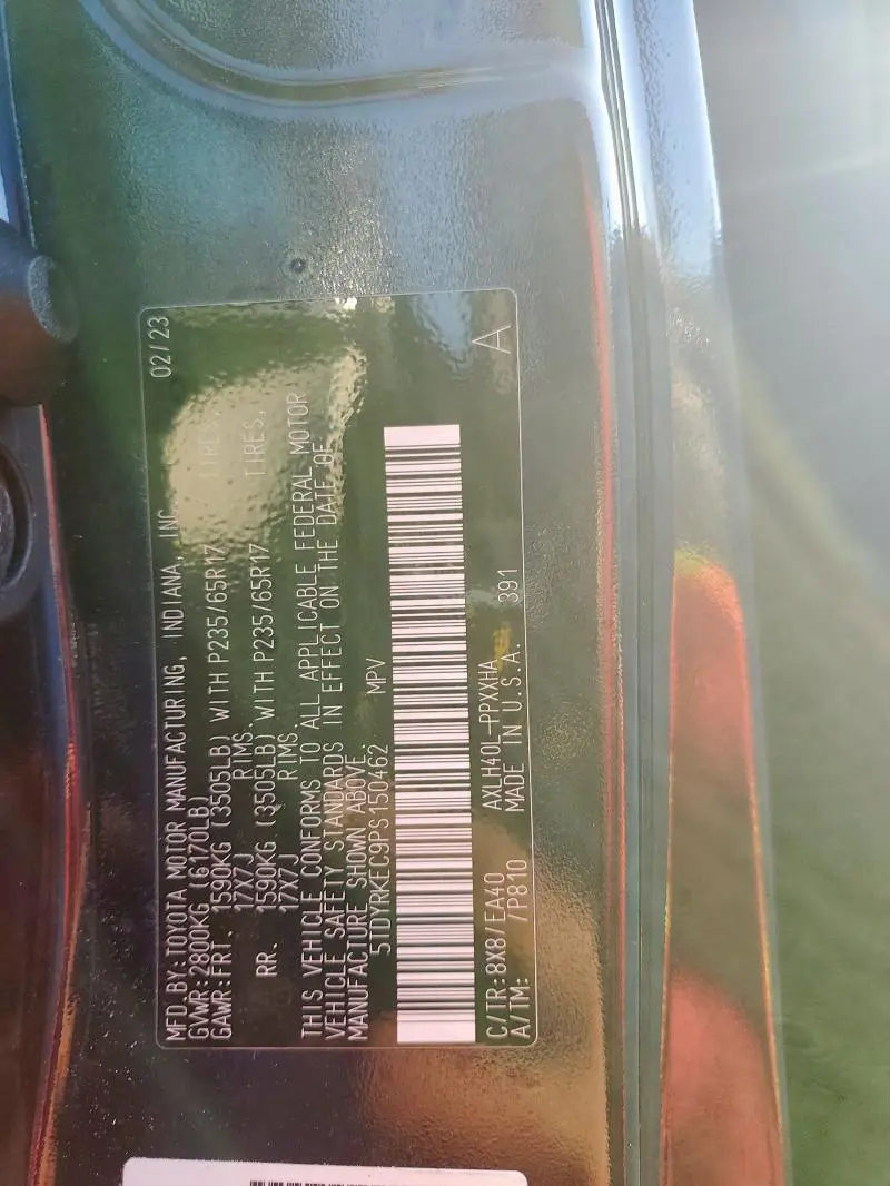 2023 TOYOTA SIENNA XLE  