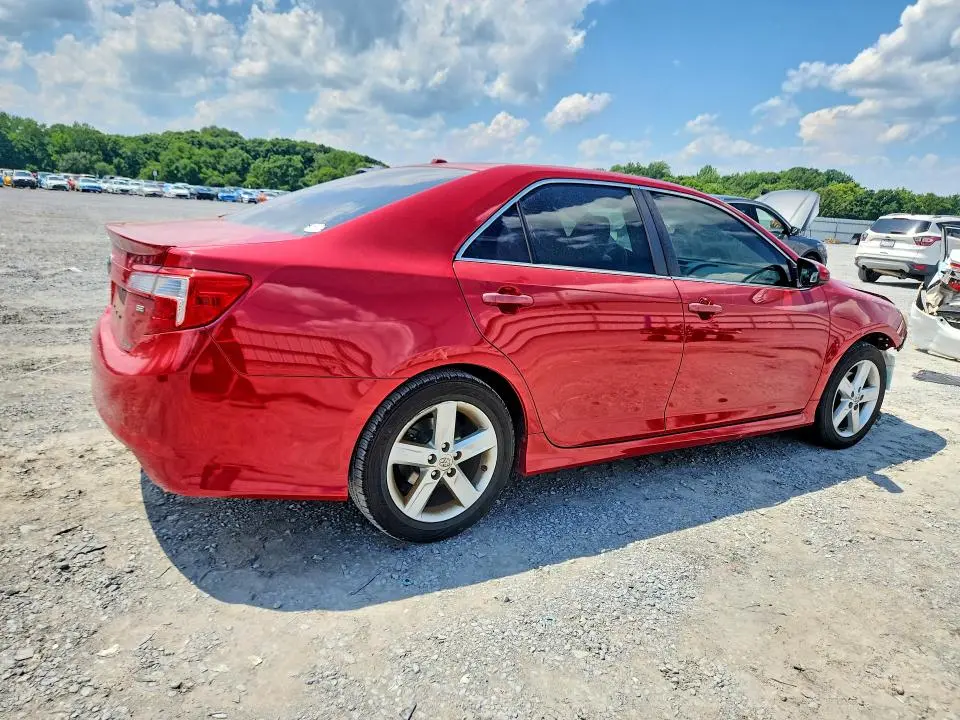 2014 TOYOTA CAMRY SE  