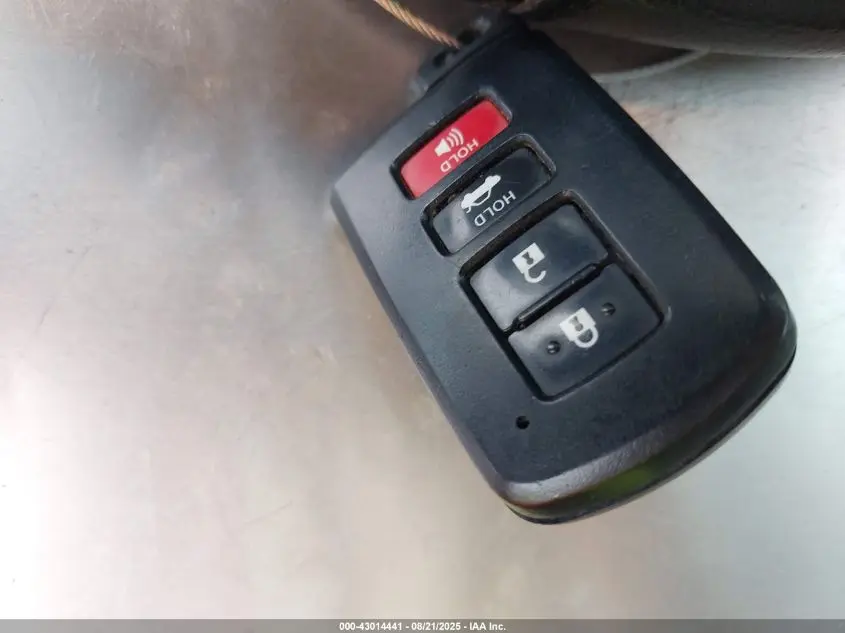 2012 TOYOTA CAMRY HYBRID XLE