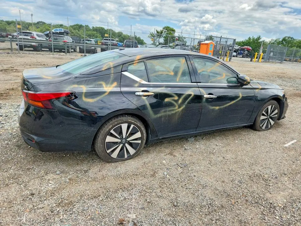 2019 NISSAN ALTIMA SL  