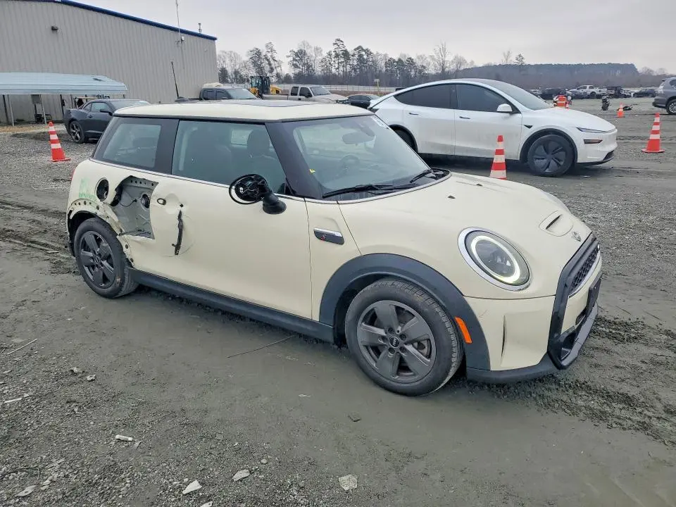 2022 MINI COOPER S  