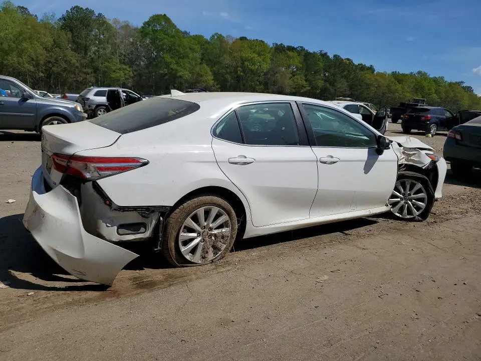 2019 TOYOTA CAMRY LE  