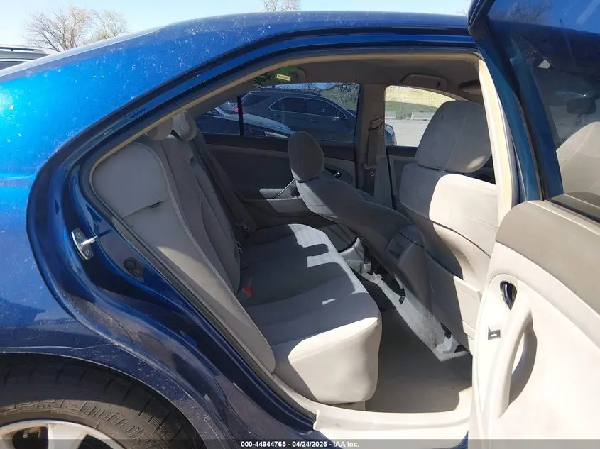 2011 TOYOTA CAMRY LE