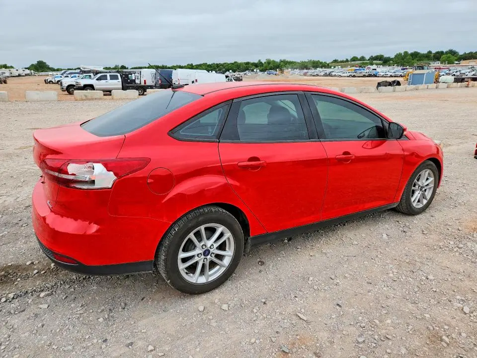 2015 FORD FOCUS SE  