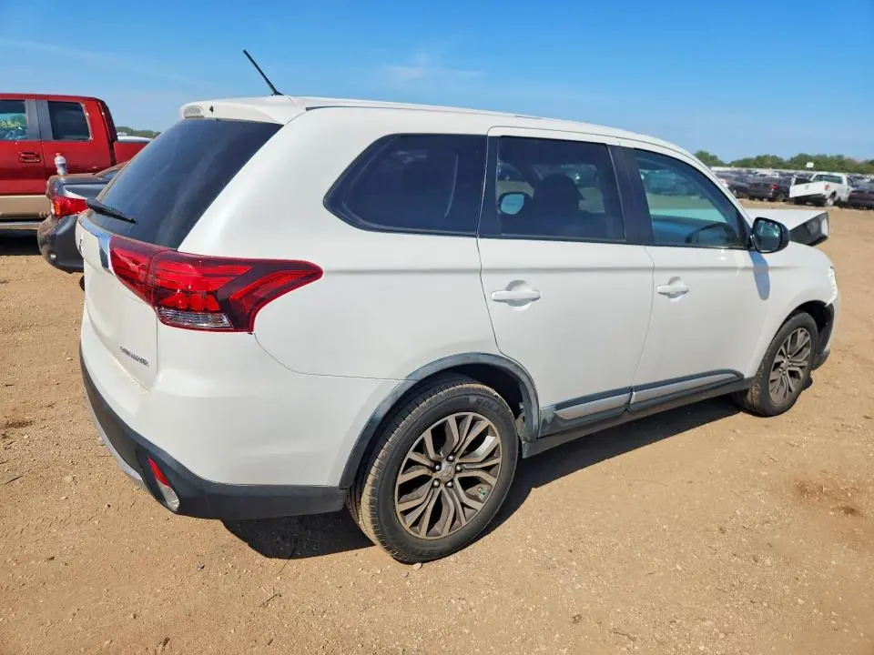2016 MITSUBISHI OUTLANDER SE  