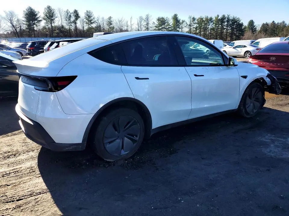 2026 TESLA MODEL Y   
